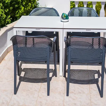 Апартаменты Mirjana