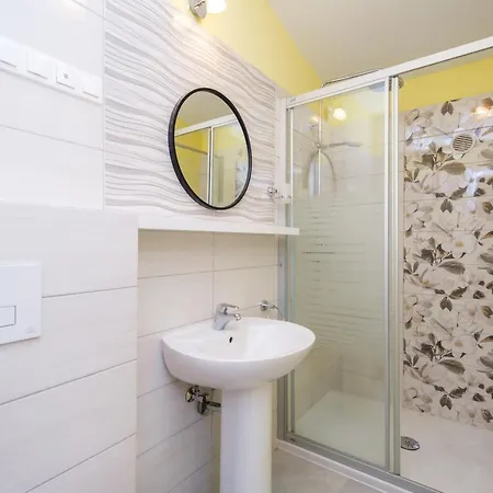 Mirjana Apartament *