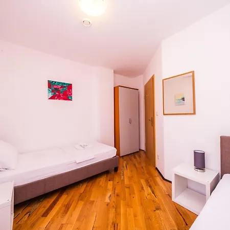 Apartment Mirjana